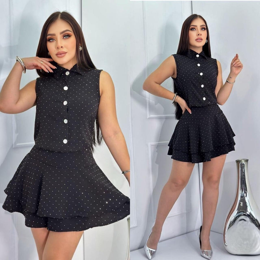 Vestido Elastizado con Cuello Clásico y Brillo Sutil